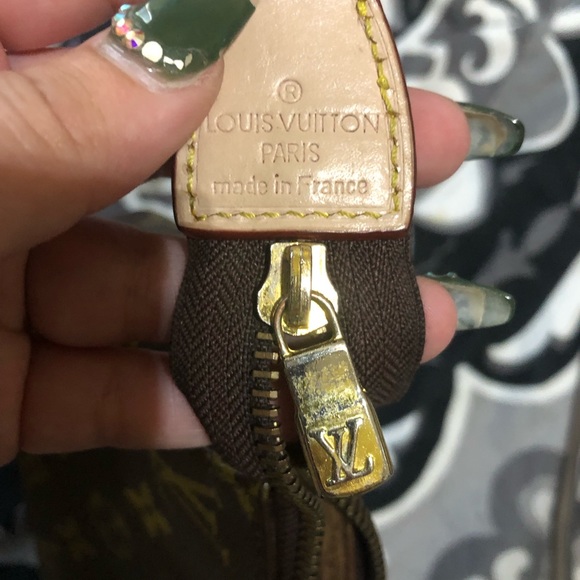 Louis Vuitton Clutch - Picture 3 of 6